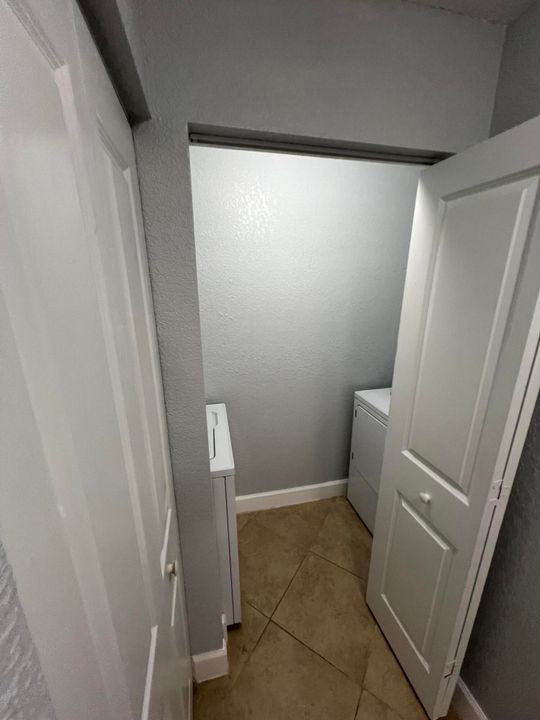 For Sale: $284,900 (2 beds, 2 baths, 1137 Square Feet)