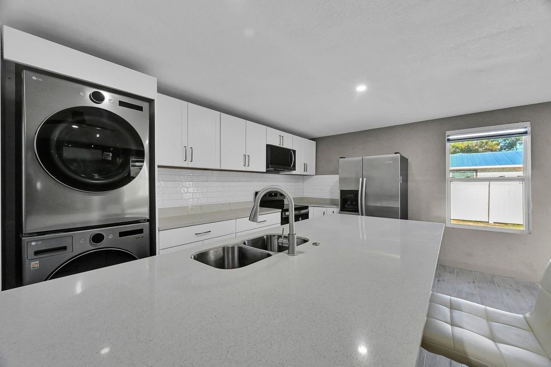 En Renta: $2,000 (3 camas, 2 baños, 1056 Pies cuadrados)