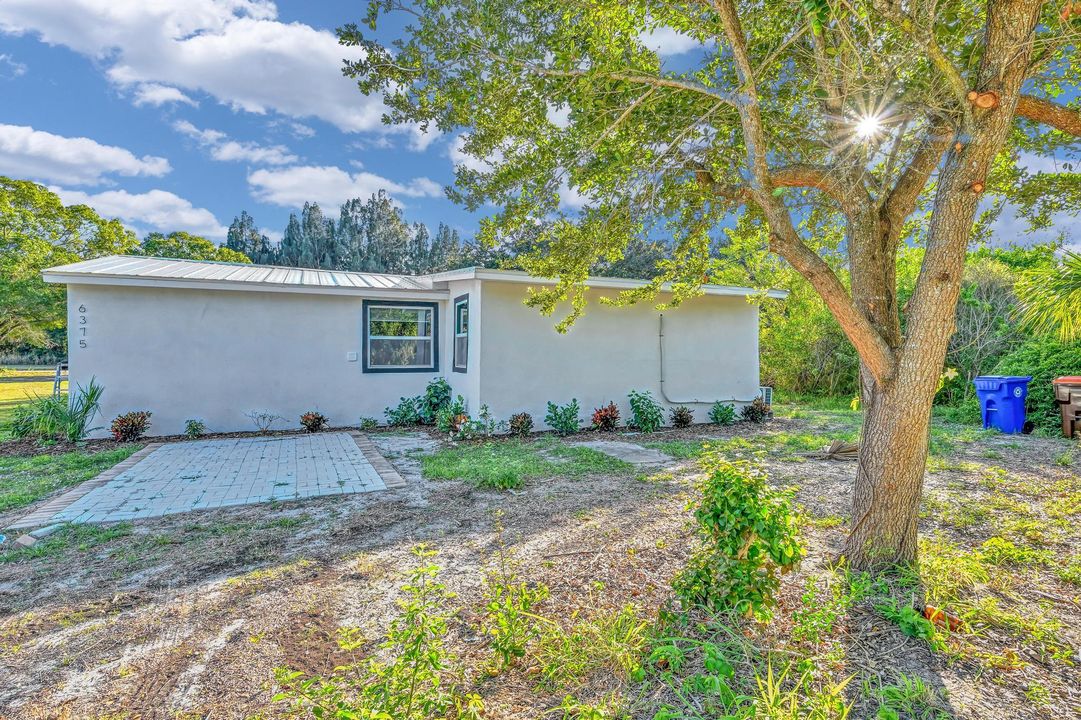 En Renta: $2,000 (3 camas, 2 baños, 1056 Pies cuadrados)