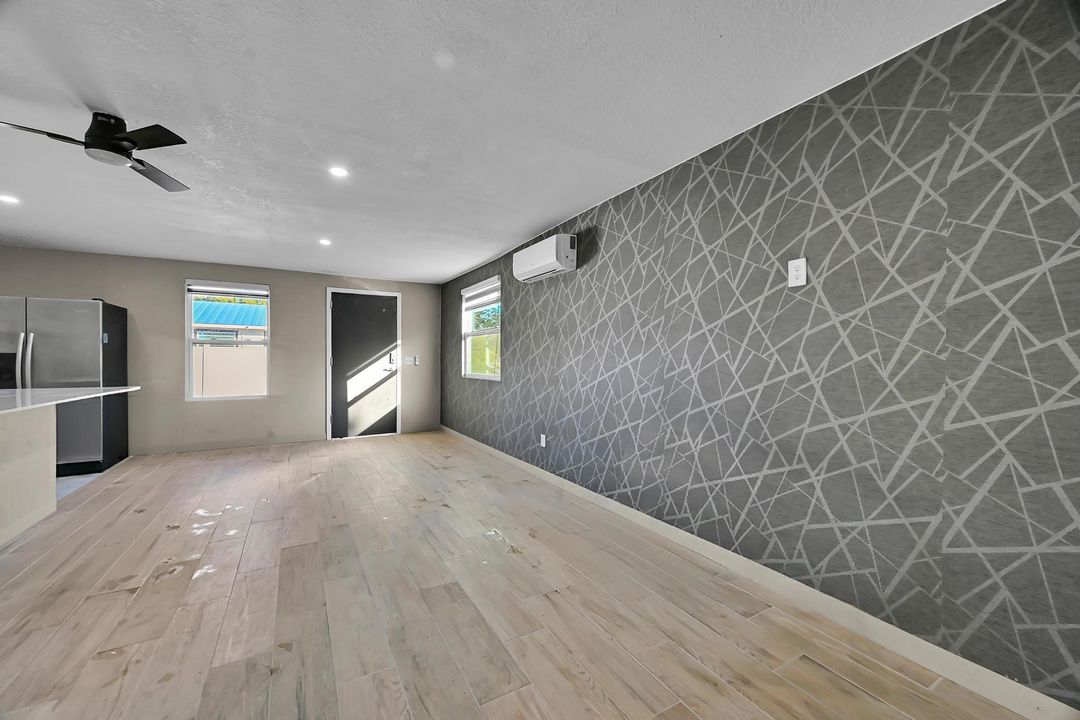 En Renta: $2,000 (3 camas, 2 baños, 1056 Pies cuadrados)