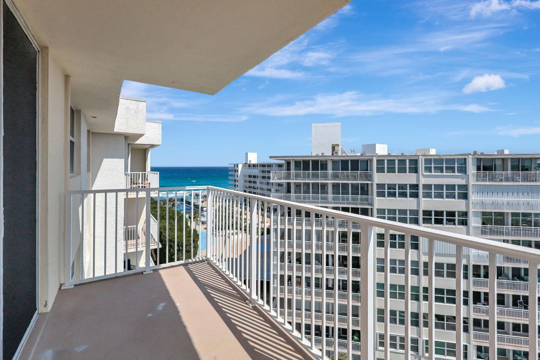 For Rent: $3,300 (2 beds, 2 baths, 983 Square Feet)