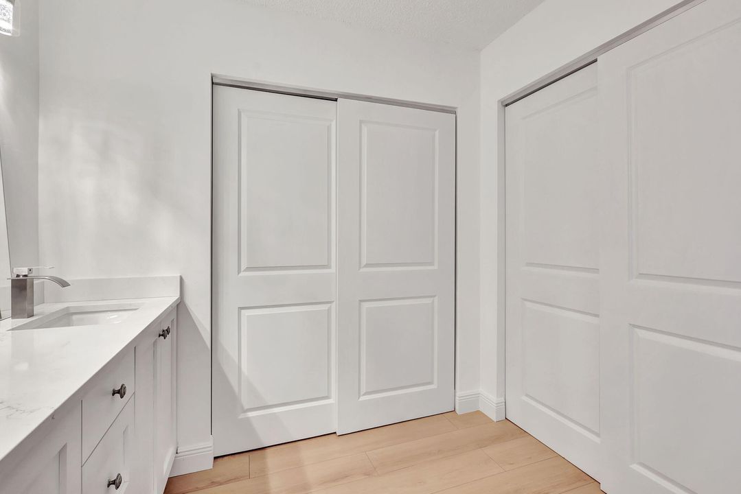 For Rent: $3,300 (2 beds, 2 baths, 983 Square Feet)