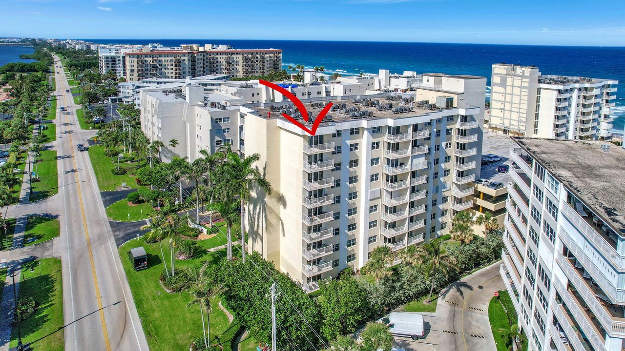 For Rent: $3,300 (2 beds, 2 baths, 983 Square Feet)