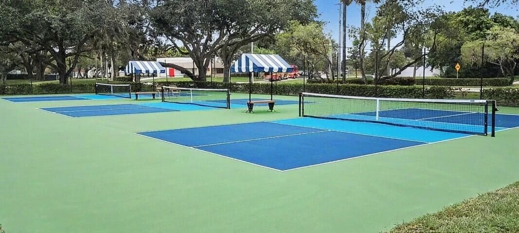 На продажу: $165,000 (2 спален, 2 ванн, 1437 Квадратных фут)