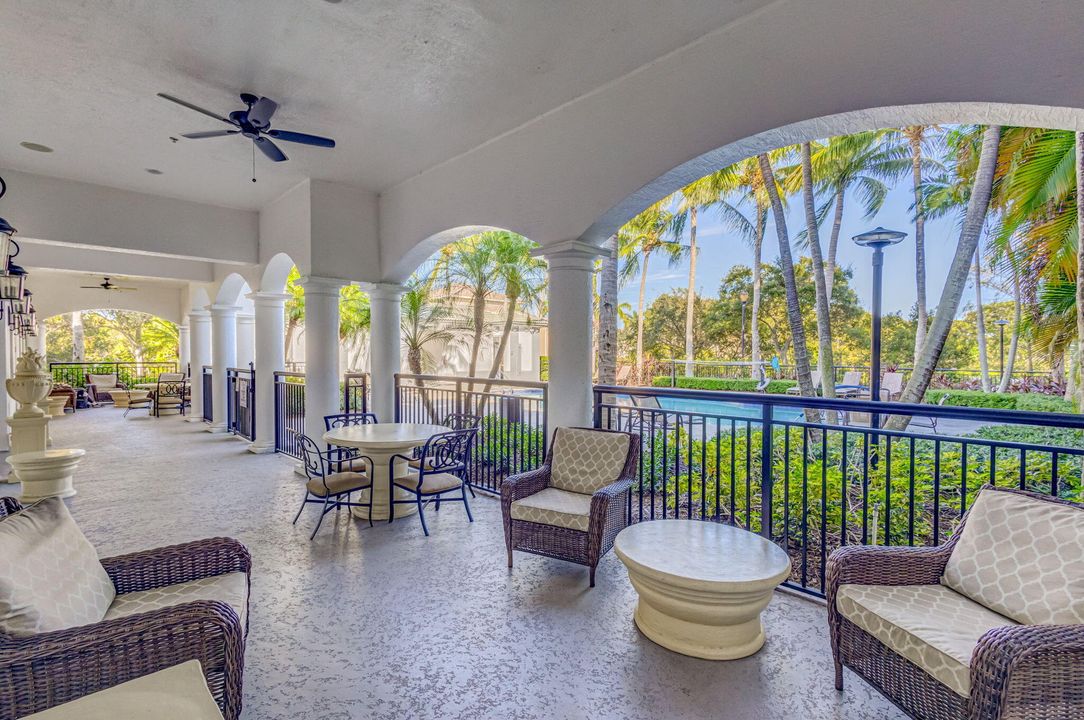 For Sale: $249,000 (2 beds, 2 baths, 1012 Square Feet)