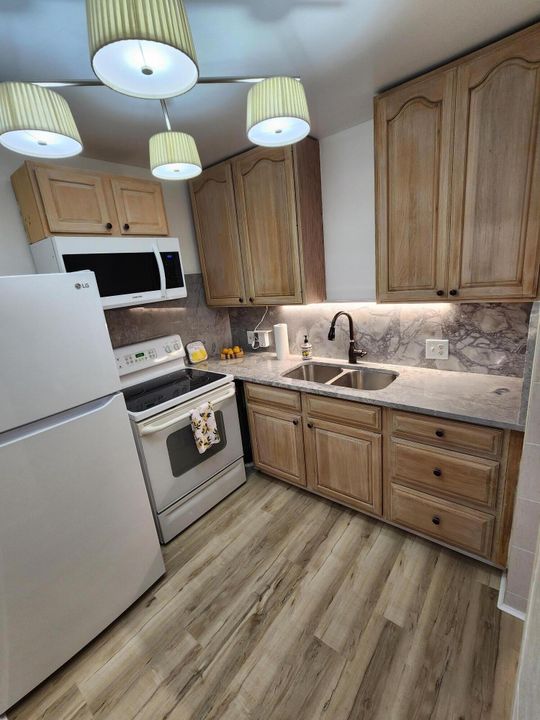 For Rent: $1,600 (1 beds, 1 baths, 600 Square Feet)