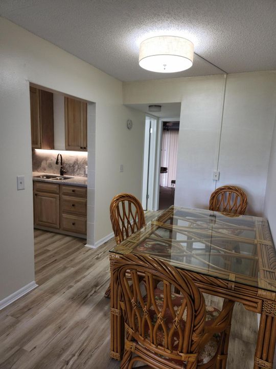 For Rent: $1,600 (1 beds, 1 baths, 600 Square Feet)