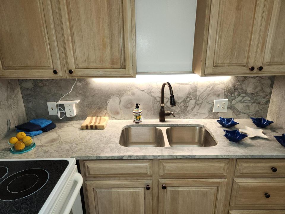 For Rent: $1,600 (1 beds, 1 baths, 600 Square Feet)