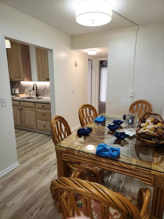 For Rent: $1,600 (1 beds, 1 baths, 600 Square Feet)