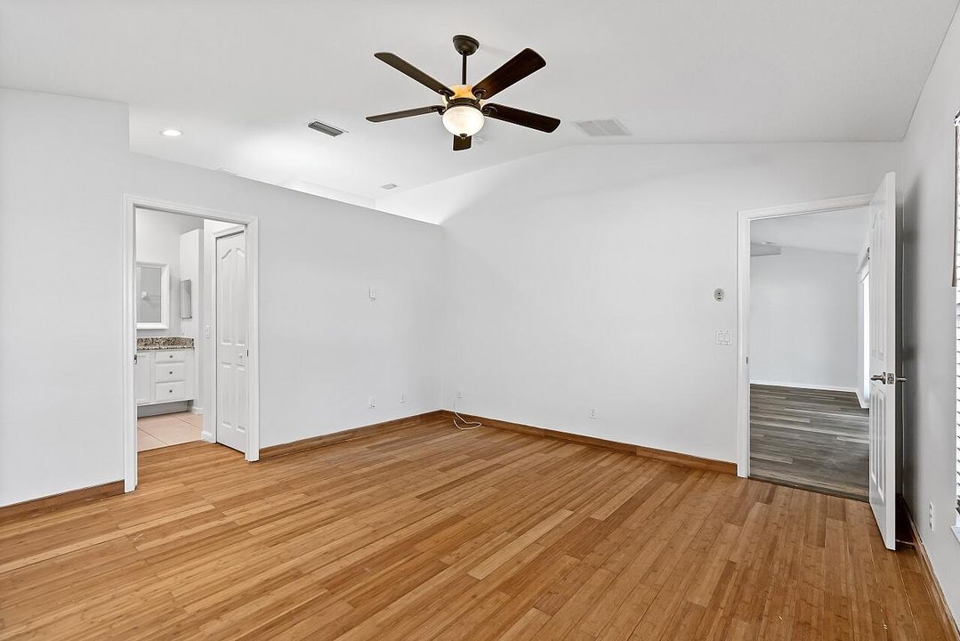 На продажу: $379,900 (3 спален, 2 ванн, 1376 Квадратных фут)