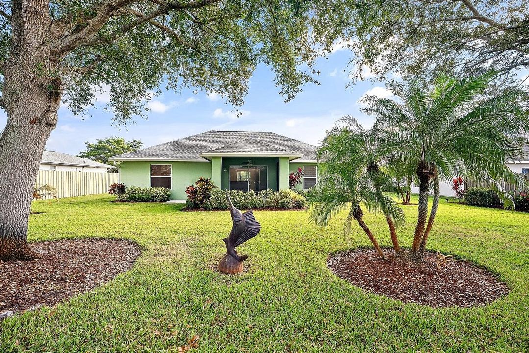 На продажу: $379,900 (3 спален, 2 ванн, 1376 Квадратных фут)