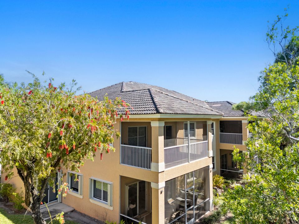 На продажу: $239,000 (2 спален, 2 ванн, 1312 Квадратных фут)