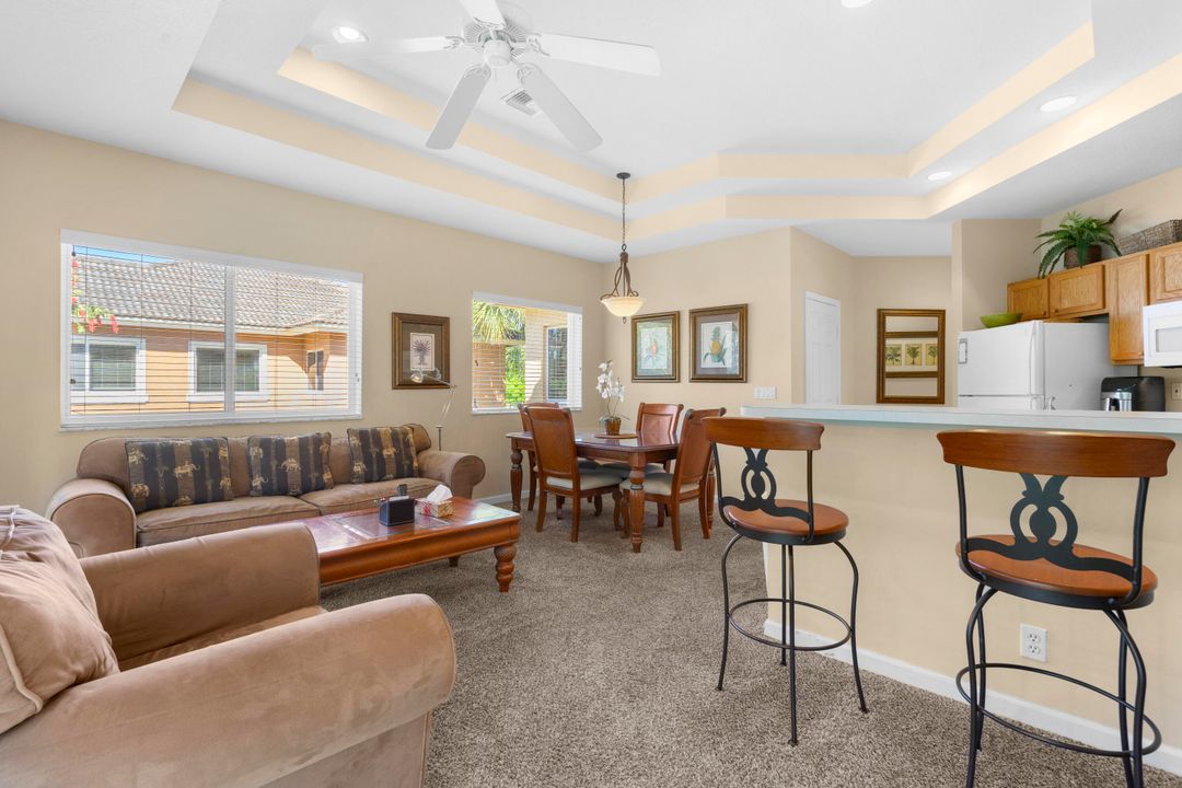 На продажу: $239,000 (2 спален, 2 ванн, 1312 Квадратных фут)