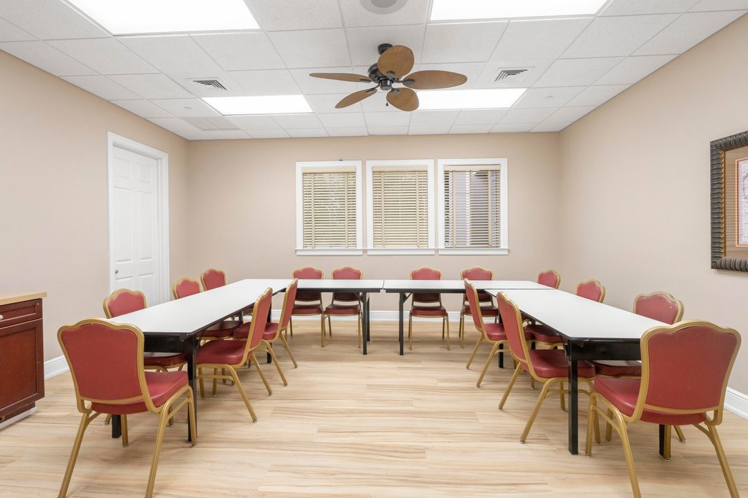 На продажу: $239,000 (2 спален, 2 ванн, 1312 Квадратных фут)