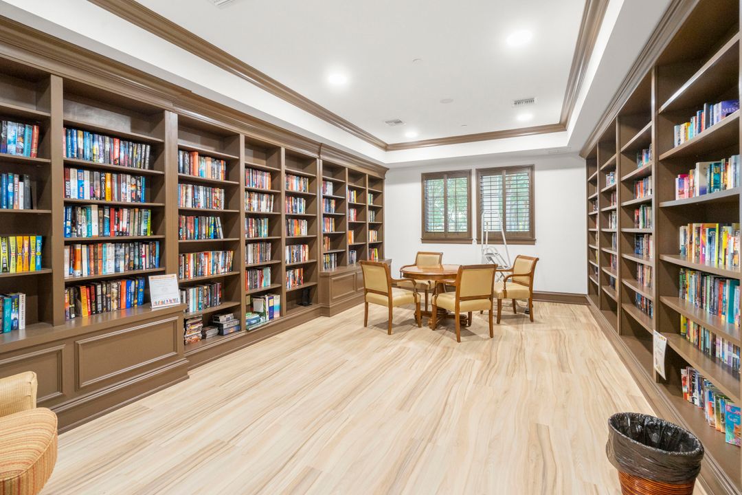 На продажу: $239,000 (2 спален, 2 ванн, 1312 Квадратных фут)