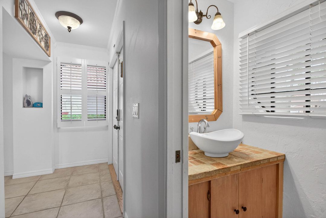 На продажу: $650,000 (3 спален, 2 ванн, 1912 Квадратных фут)