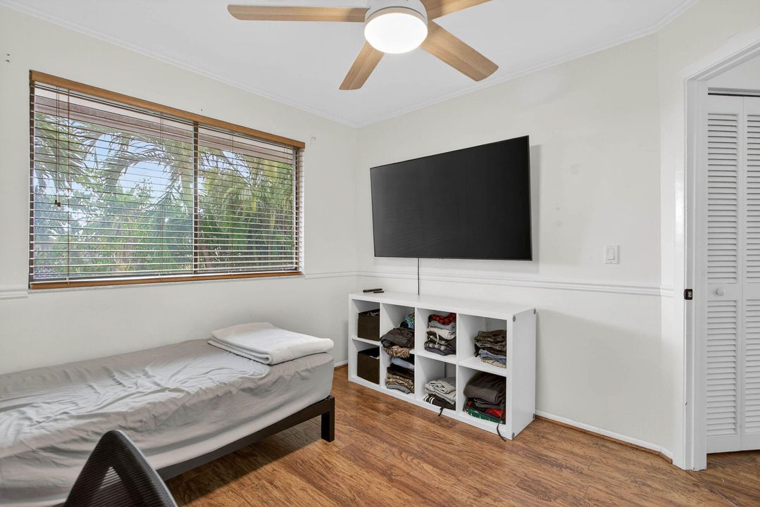 На продажу: $650,000 (3 спален, 2 ванн, 1912 Квадратных фут)