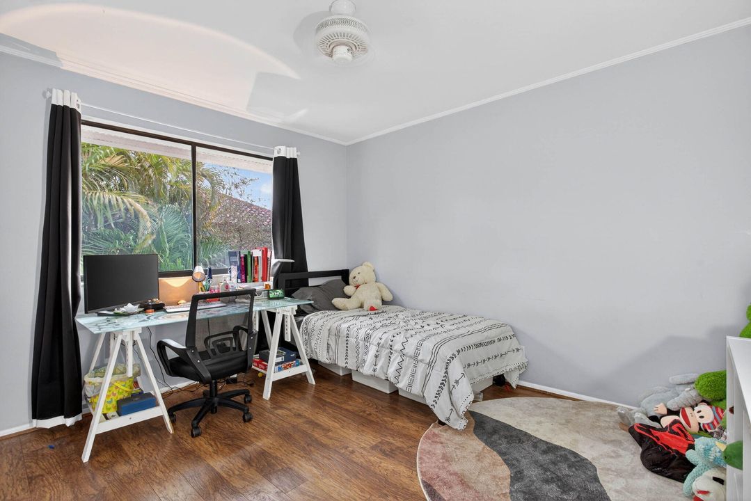 На продажу: $650,000 (3 спален, 2 ванн, 1912 Квадратных фут)