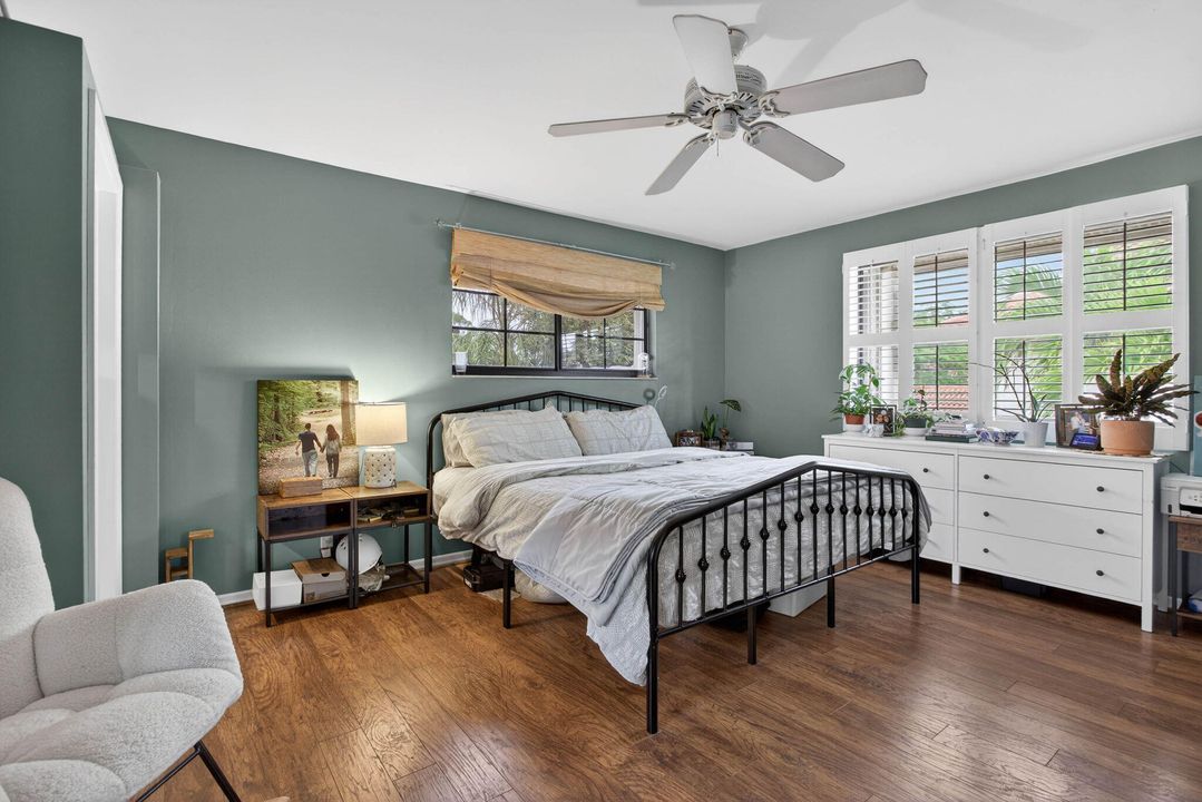 На продажу: $650,000 (3 спален, 2 ванн, 1912 Квадратных фут)