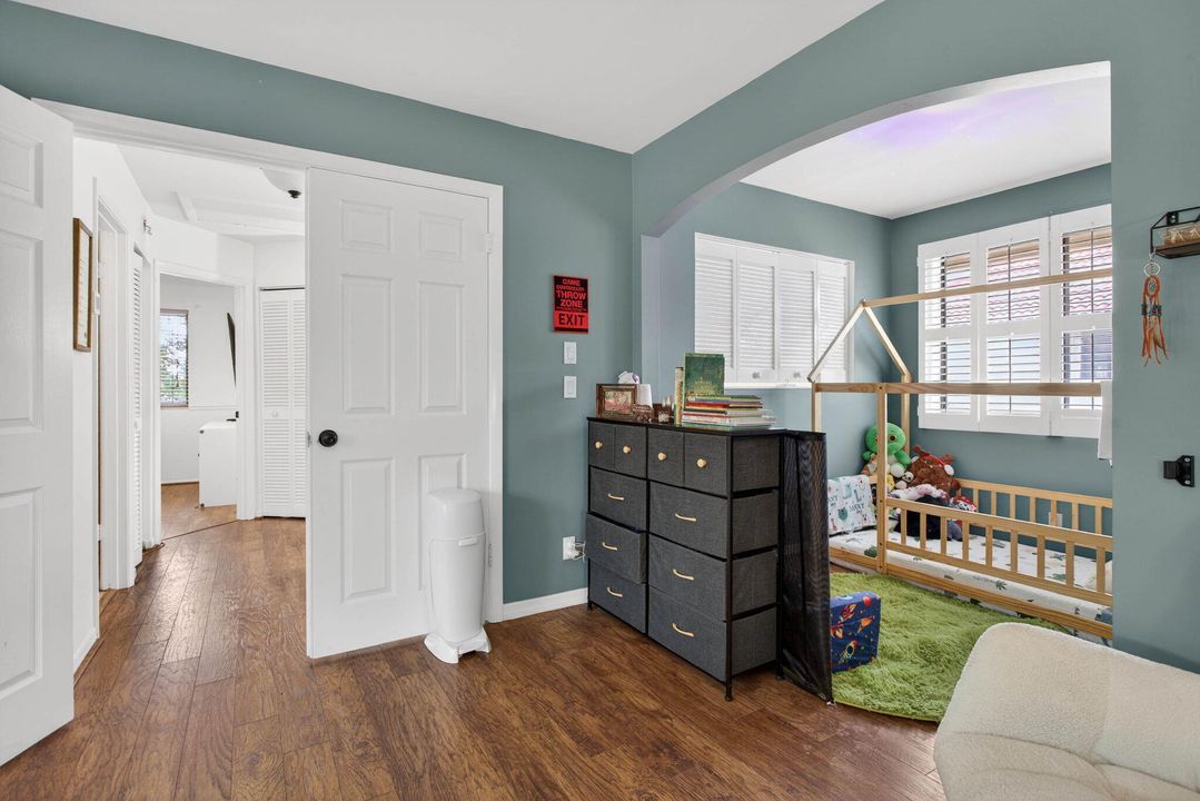 На продажу: $650,000 (3 спален, 2 ванн, 1912 Квадратных фут)