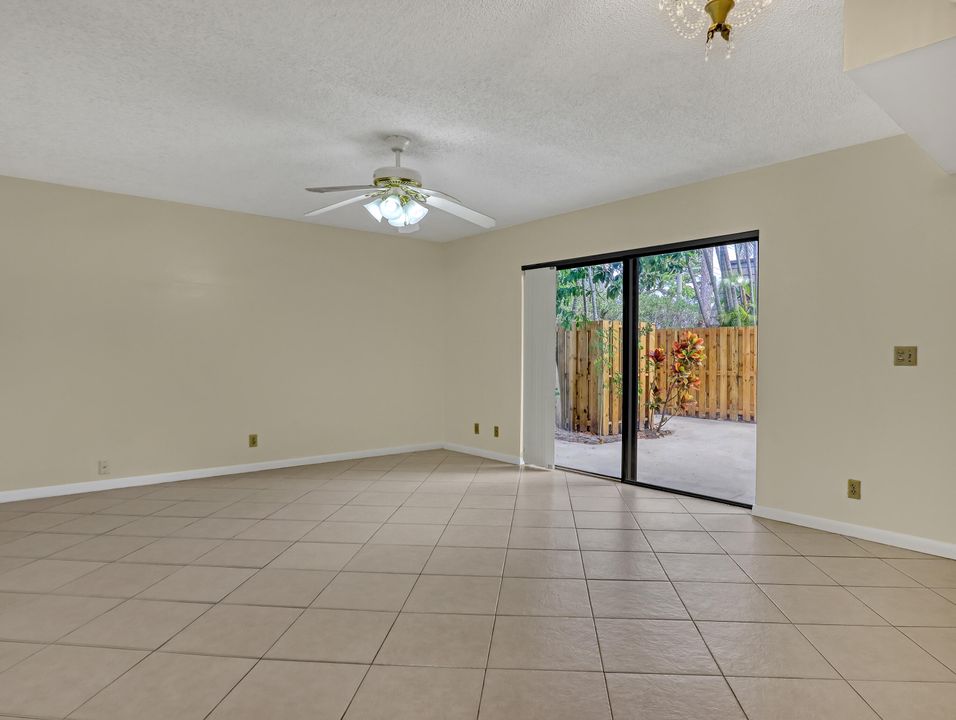 For Rent: $2,250 (2 beds, 2 baths, 1468 Square Feet)