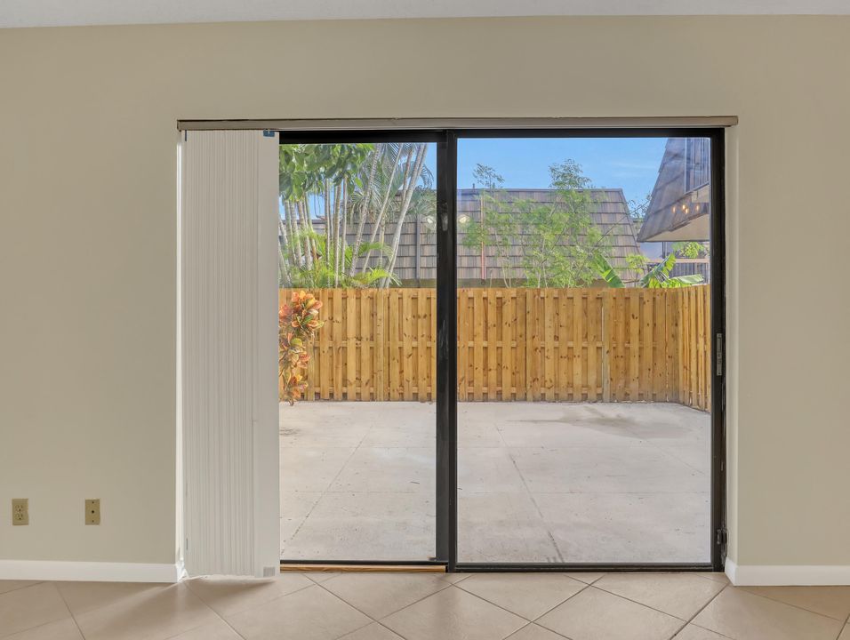 For Rent: $2,250 (2 beds, 2 baths, 1468 Square Feet)