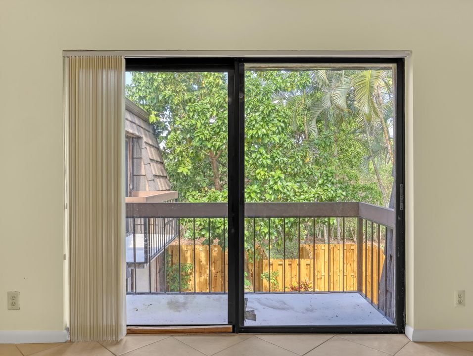 For Rent: $2,250 (2 beds, 2 baths, 1468 Square Feet)