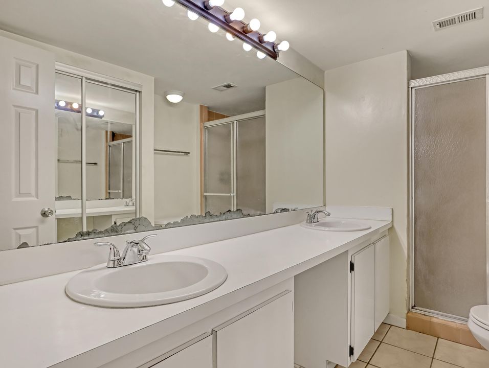 For Rent: $2,250 (2 beds, 2 baths, 1468 Square Feet)