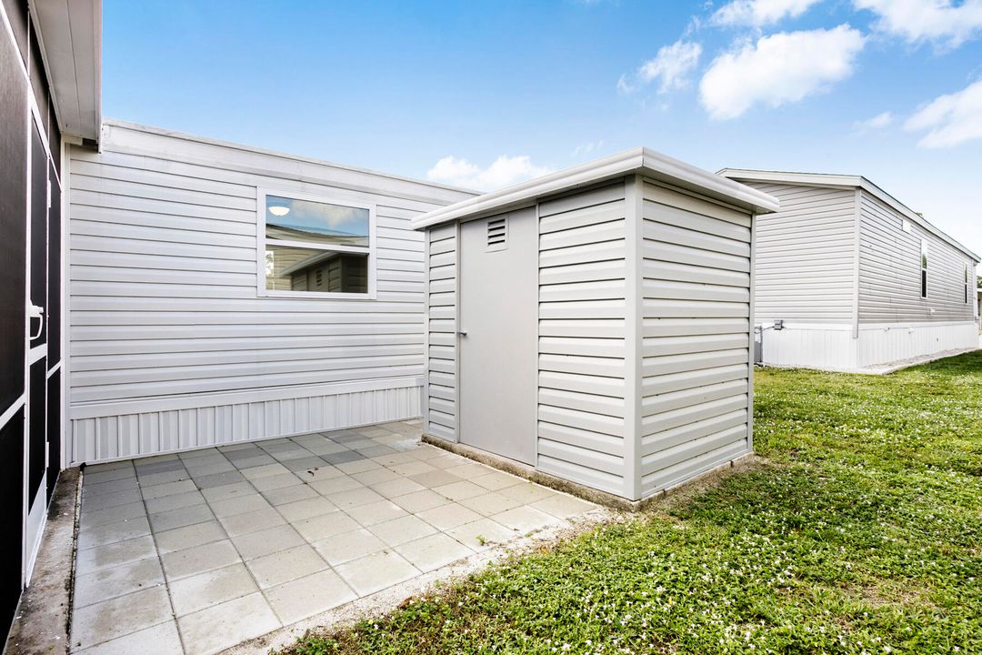 For Sale: $169,500 (2 beds, 1 baths, 720 Square Feet)