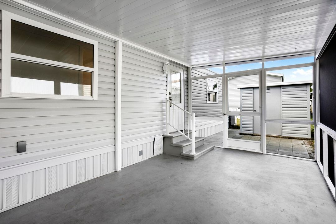 For Sale: $169,500 (2 beds, 1 baths, 720 Square Feet)