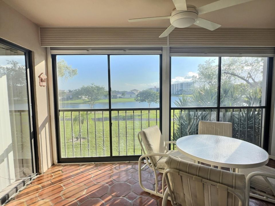 For Rent: $2,300 (2 beds, 2 baths, 1230 Square Feet)