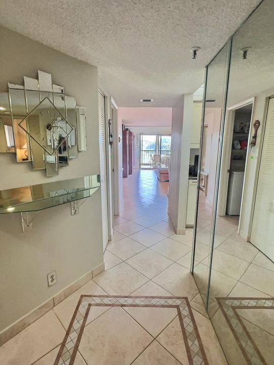 For Rent: $2,300 (2 beds, 2 baths, 1230 Square Feet)