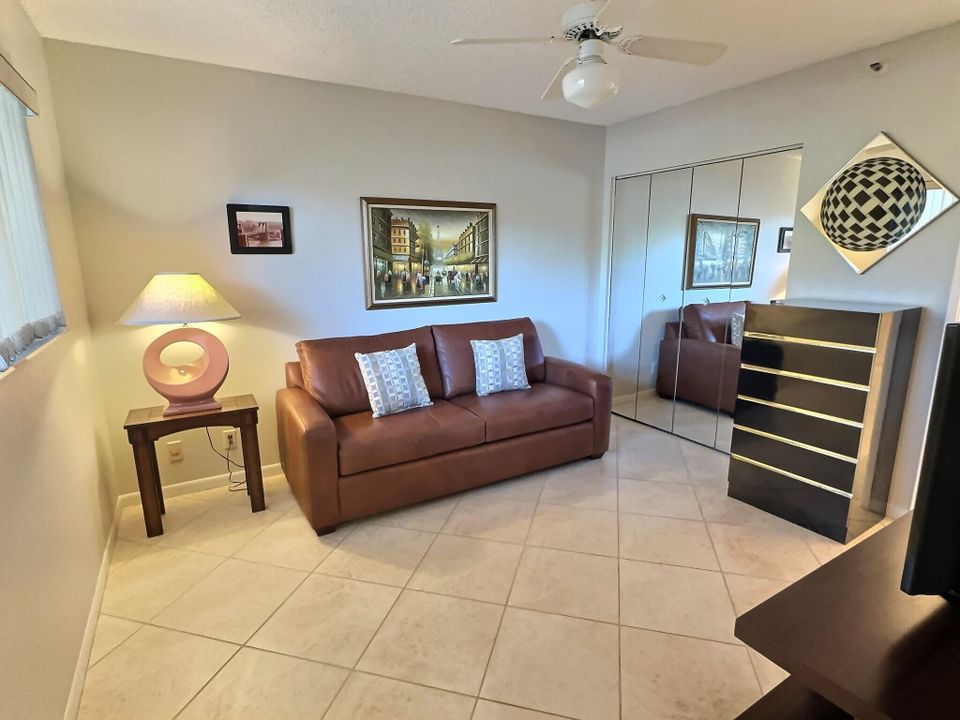 For Rent: $2,300 (2 beds, 2 baths, 1230 Square Feet)