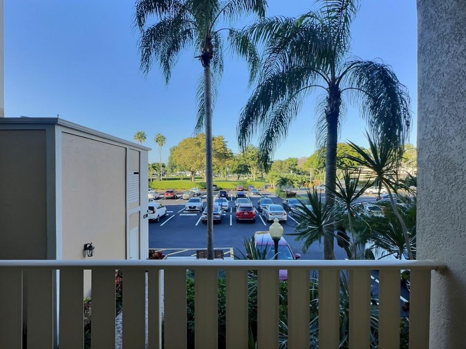 For Rent: $2,300 (2 beds, 2 baths, 1230 Square Feet)