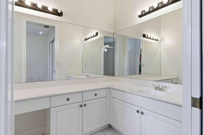 На продажу: $879,000 (4 спален, 3 ванн, 2545 Квадратных фут)