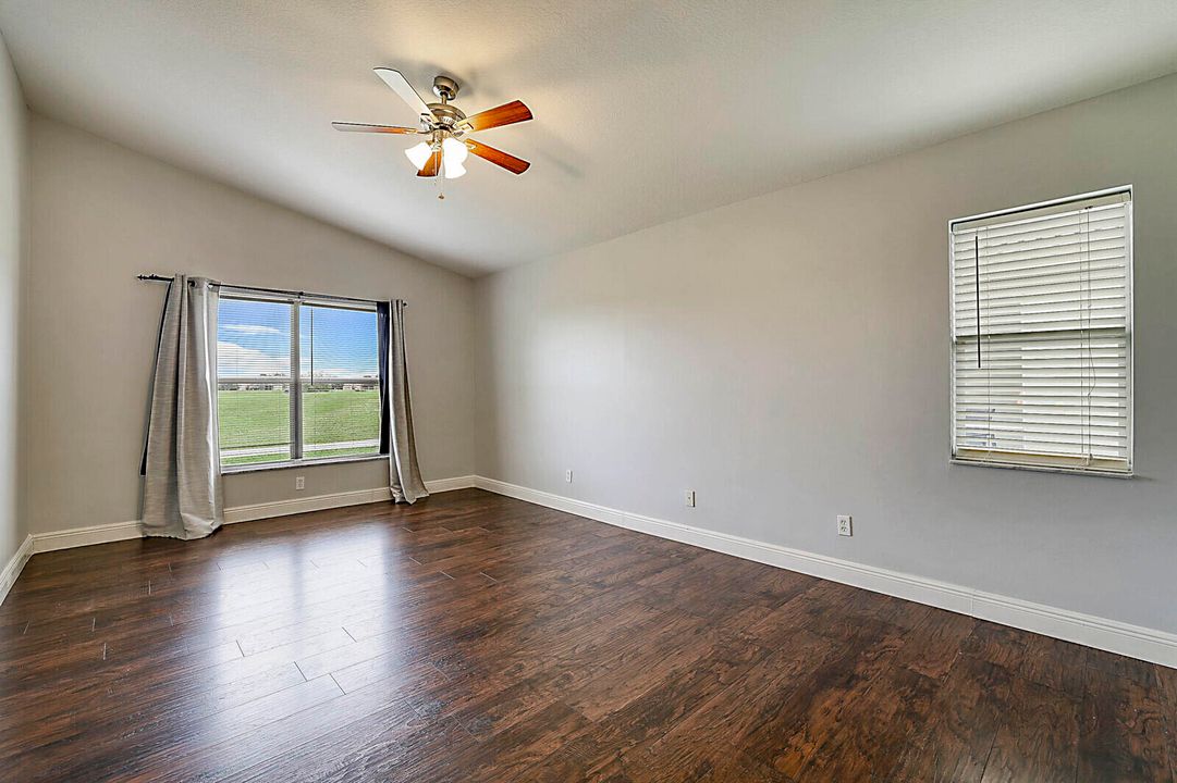 For Rent: $2,200 (3 beds, 2 baths, 1920 Square Feet)