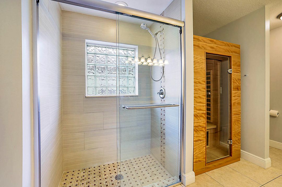 For Rent: $2,200 (3 beds, 2 baths, 1920 Square Feet)