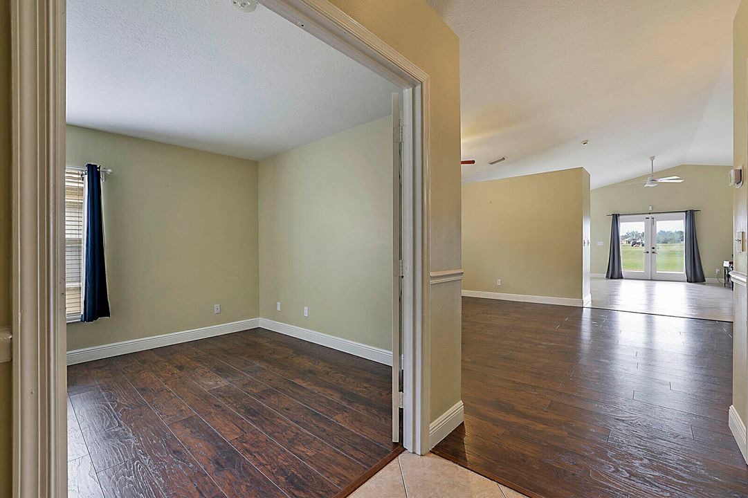 For Rent: $2,200 (3 beds, 2 baths, 1920 Square Feet)