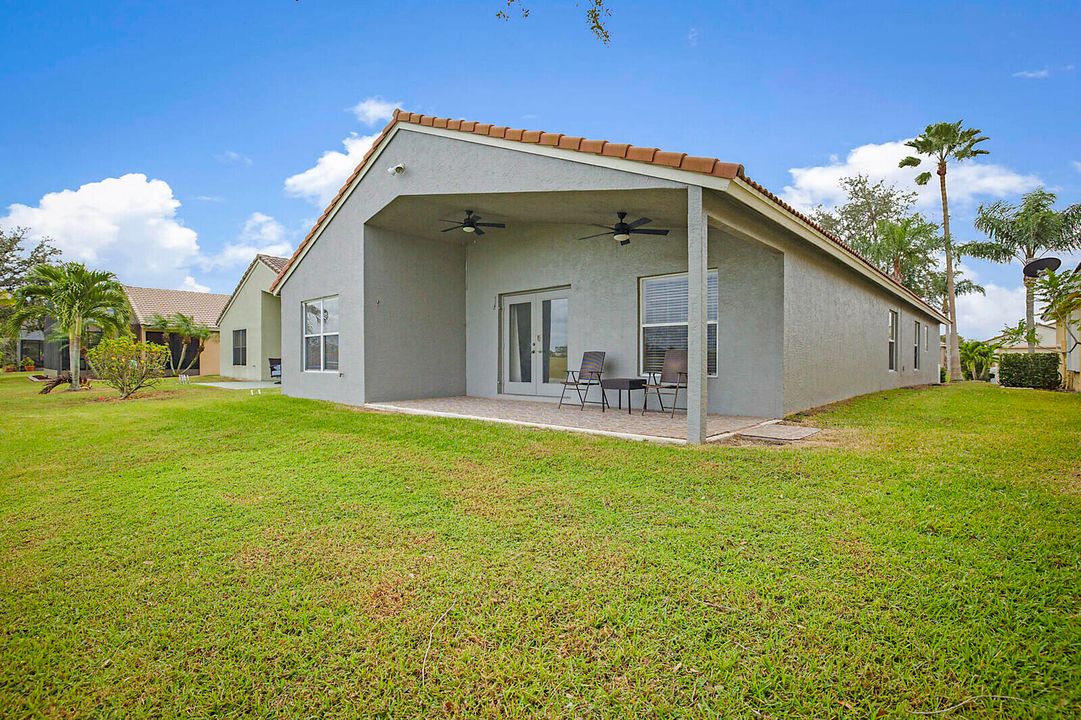 For Rent: $2,200 (3 beds, 2 baths, 1920 Square Feet)