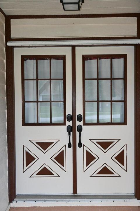 For Sale: $675,000 (3 beds, 2 baths, 1854 Square Feet)