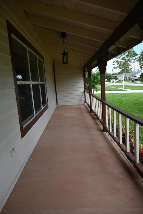 For Sale: $675,000 (3 beds, 2 baths, 1854 Square Feet)