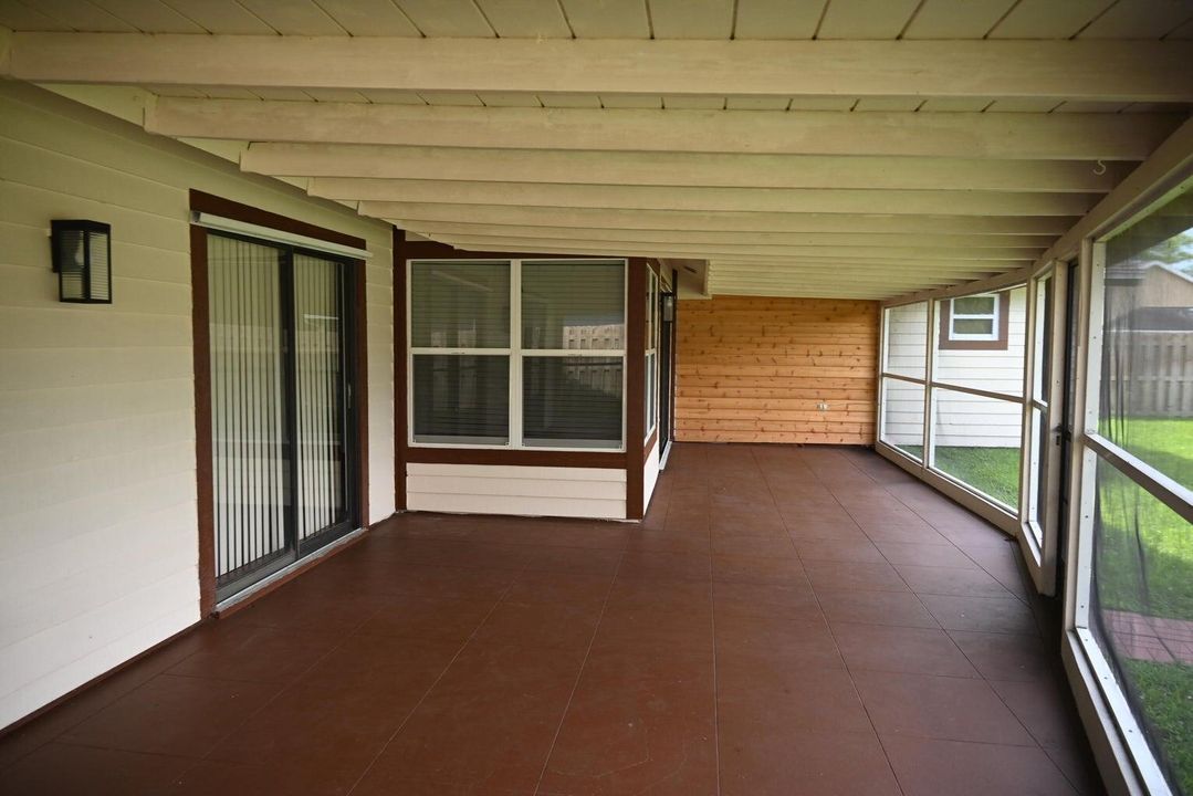 For Sale: $675,000 (3 beds, 2 baths, 1854 Square Feet)