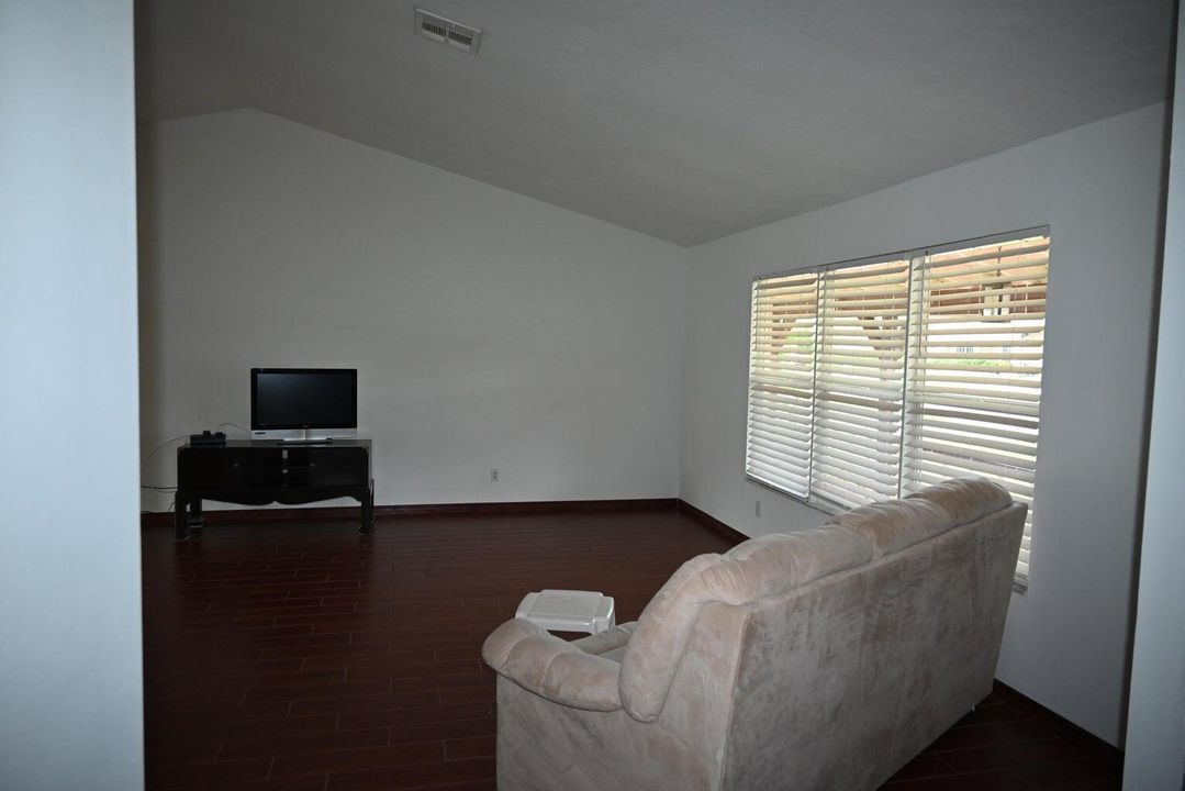 For Sale: $675,000 (3 beds, 2 baths, 1854 Square Feet)