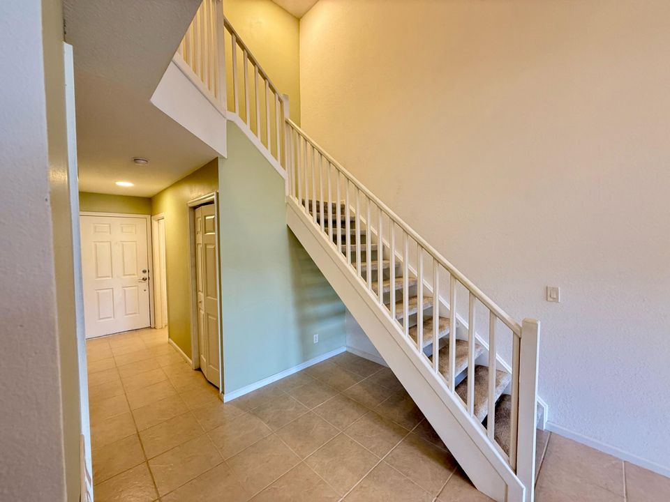 For Sale: $450,000 (2 beds, 2 baths, 1479 Square Feet)