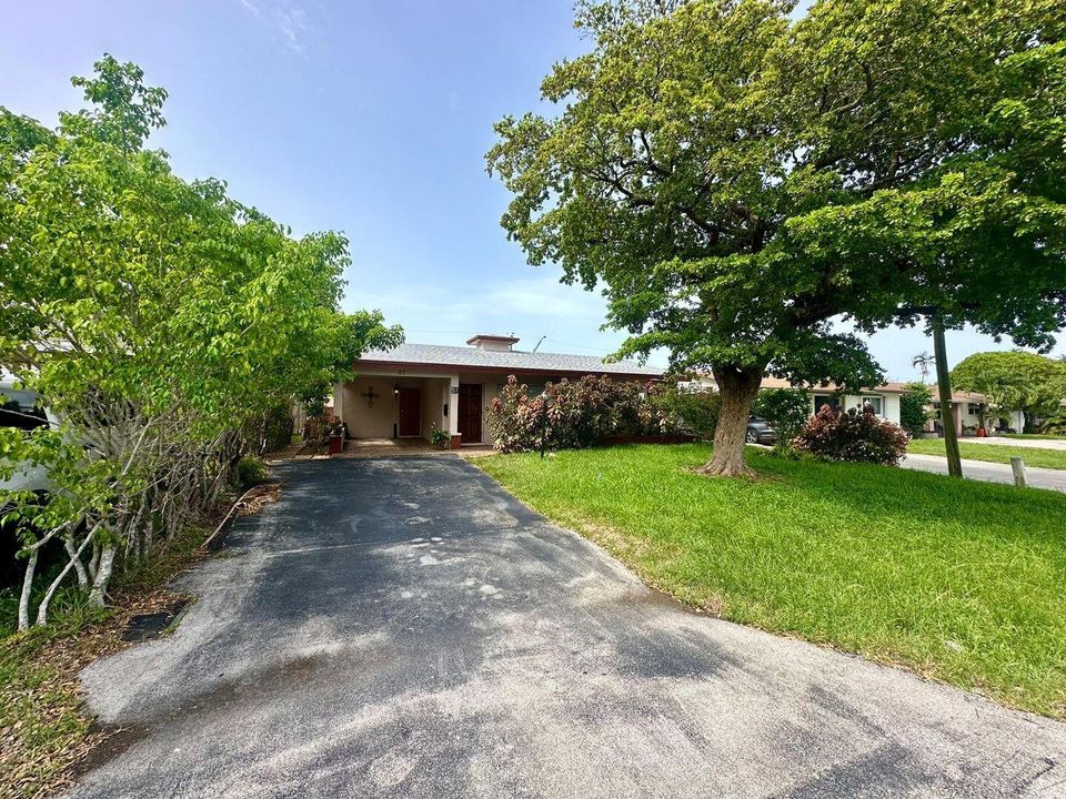 For Rent: $3,350 (3 beds, 2 baths, 1144 Square Feet)