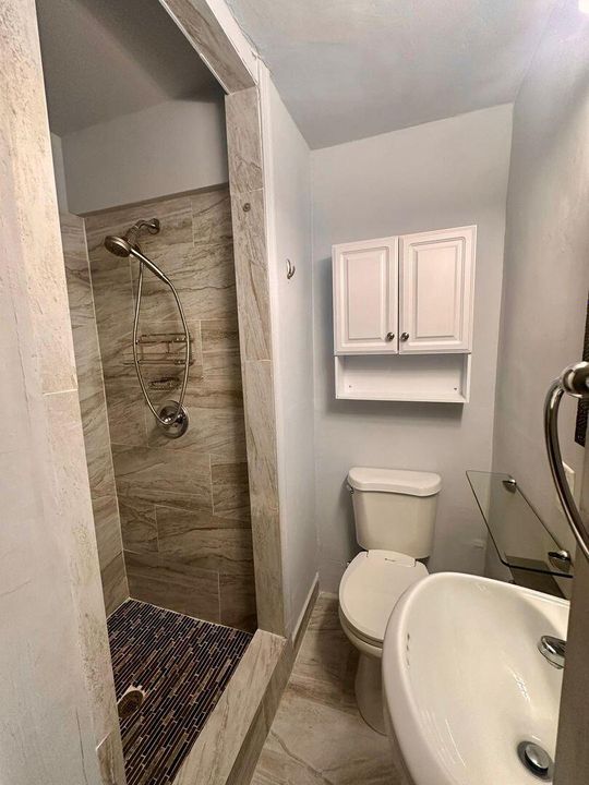 For Rent: $3,350 (3 beds, 2 baths, 1144 Square Feet)