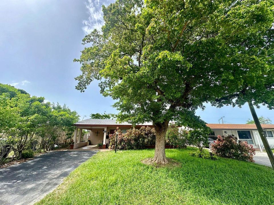 For Rent: $3,350 (3 beds, 2 baths, 1144 Square Feet)