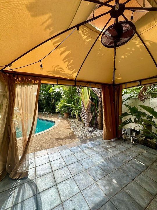 For Rent: $3,350 (3 beds, 2 baths, 1144 Square Feet)