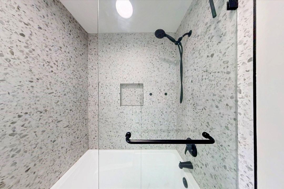 待售: $799,000 (4 贝兹, 2 浴室, 2236 平方英尺)