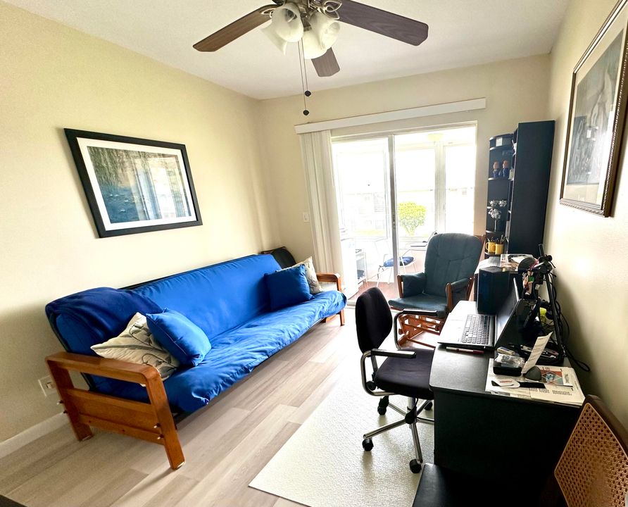 На продажу: $120,000 (2 спален, 1 ванн, 798 Квадратных фут)